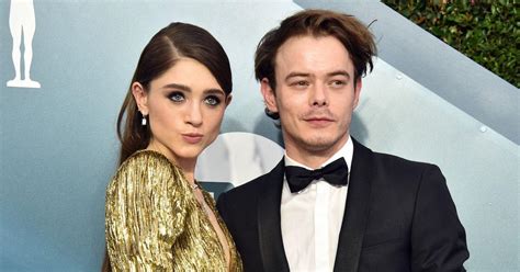 Natalia Dyer & Charlie Heatons Relationship Timeline。